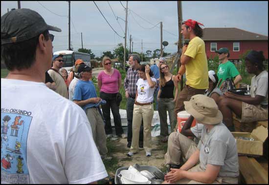 2008-0522-habhumcrew.jpg