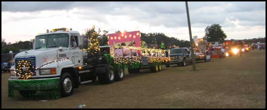 2008-1206-parade-floattruck